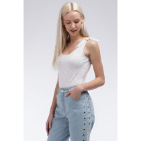 EYELET EMBROIDERED BODYSUIT - Picture 5 of 8